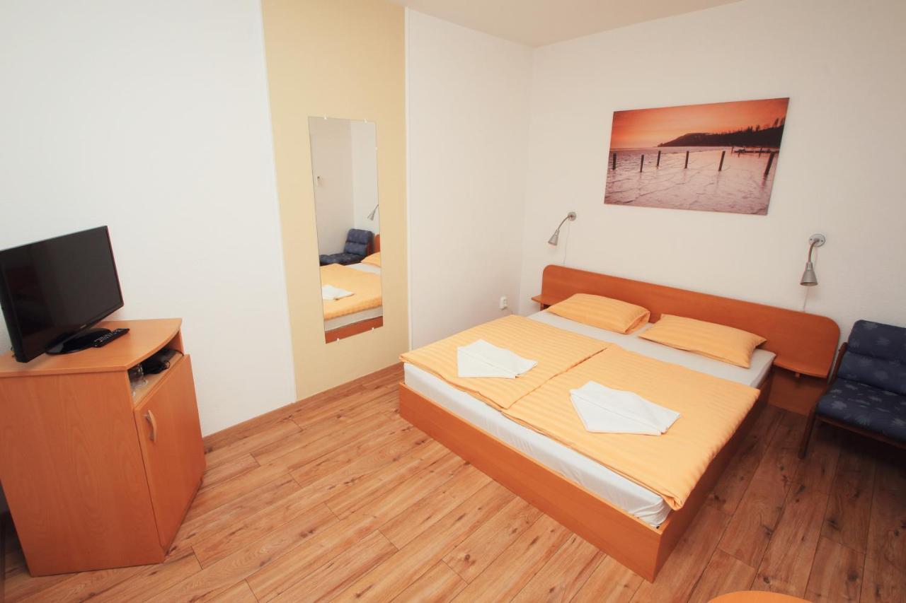 Aquilo Hotel Panorama Тихани Екстериор снимка