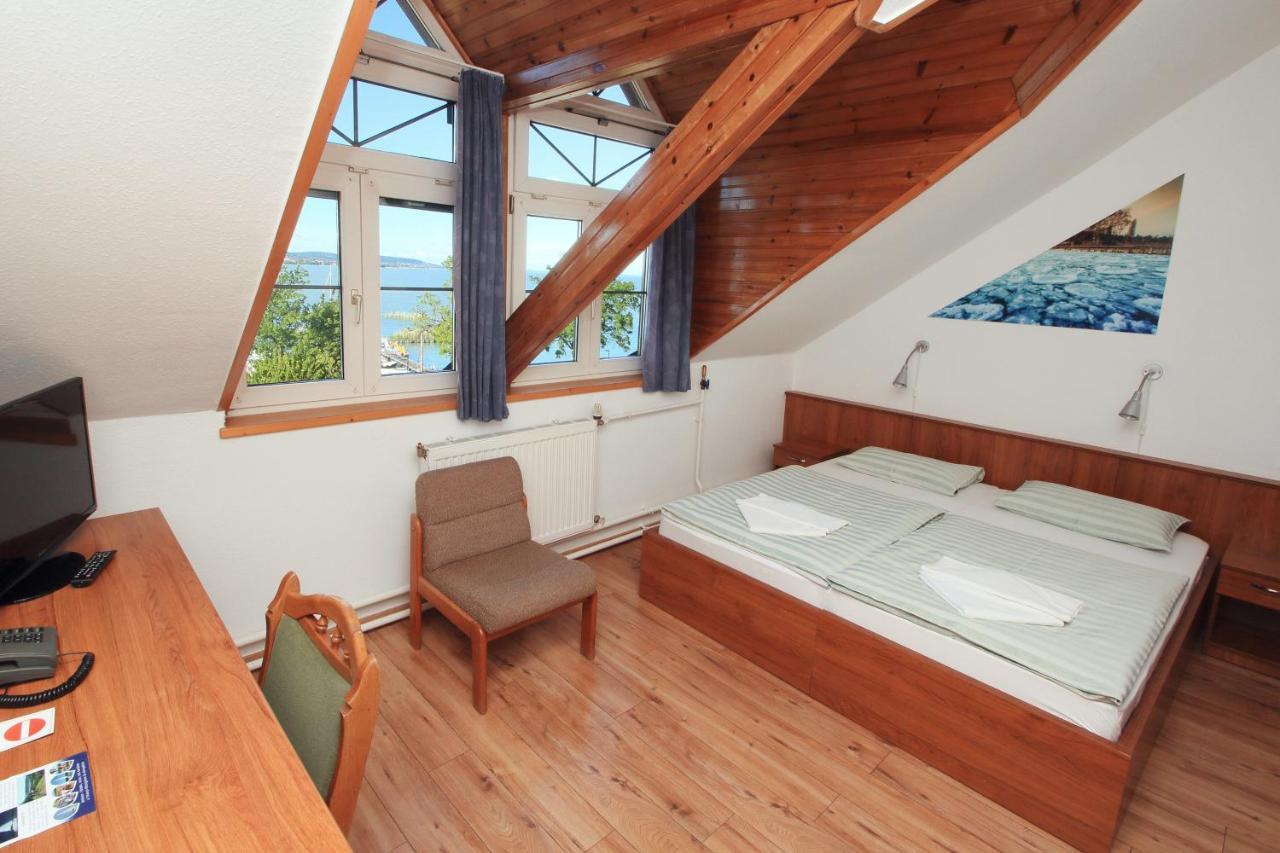 Aquilo Hotel Panorama Тихани Екстериор снимка
