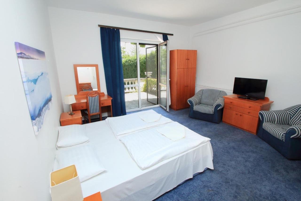 Aquilo Hotel Panorama Тихани Екстериор снимка