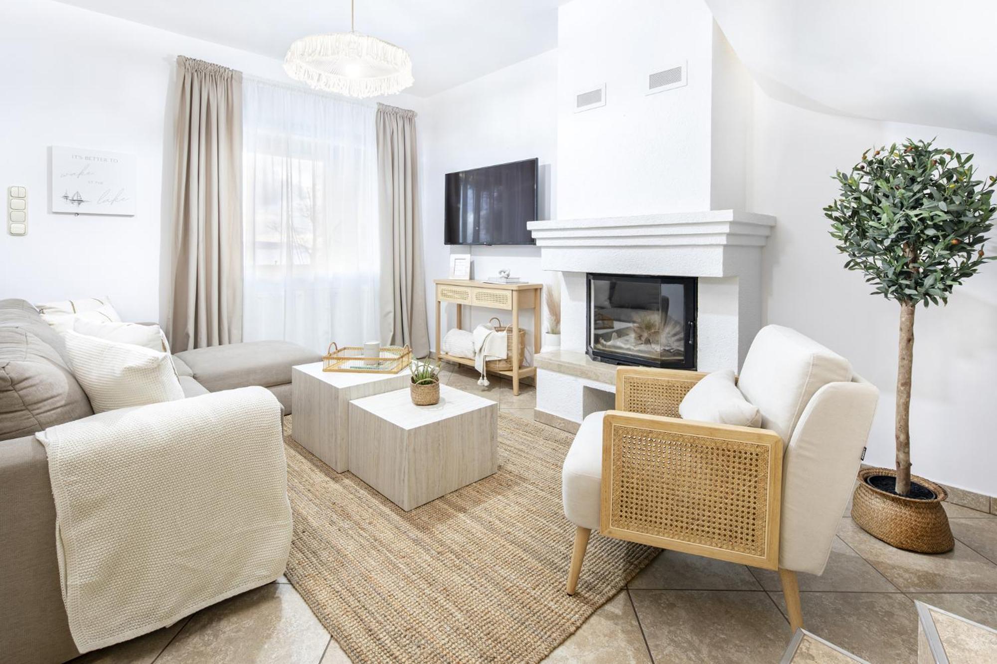 Aquilo Hotel Panorama Тихани Екстериор снимка