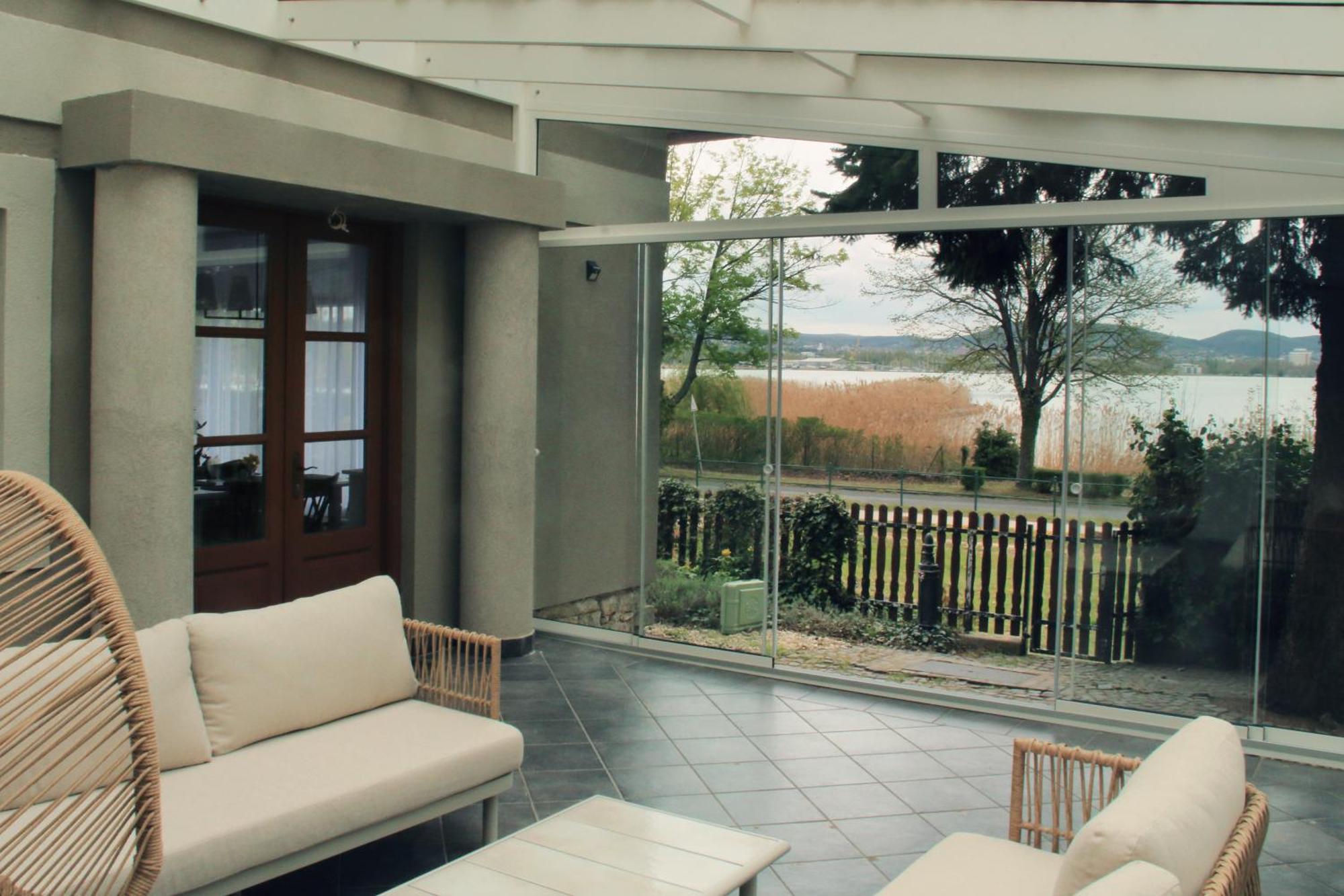 Aquilo Hotel Panorama Тихани Екстериор снимка